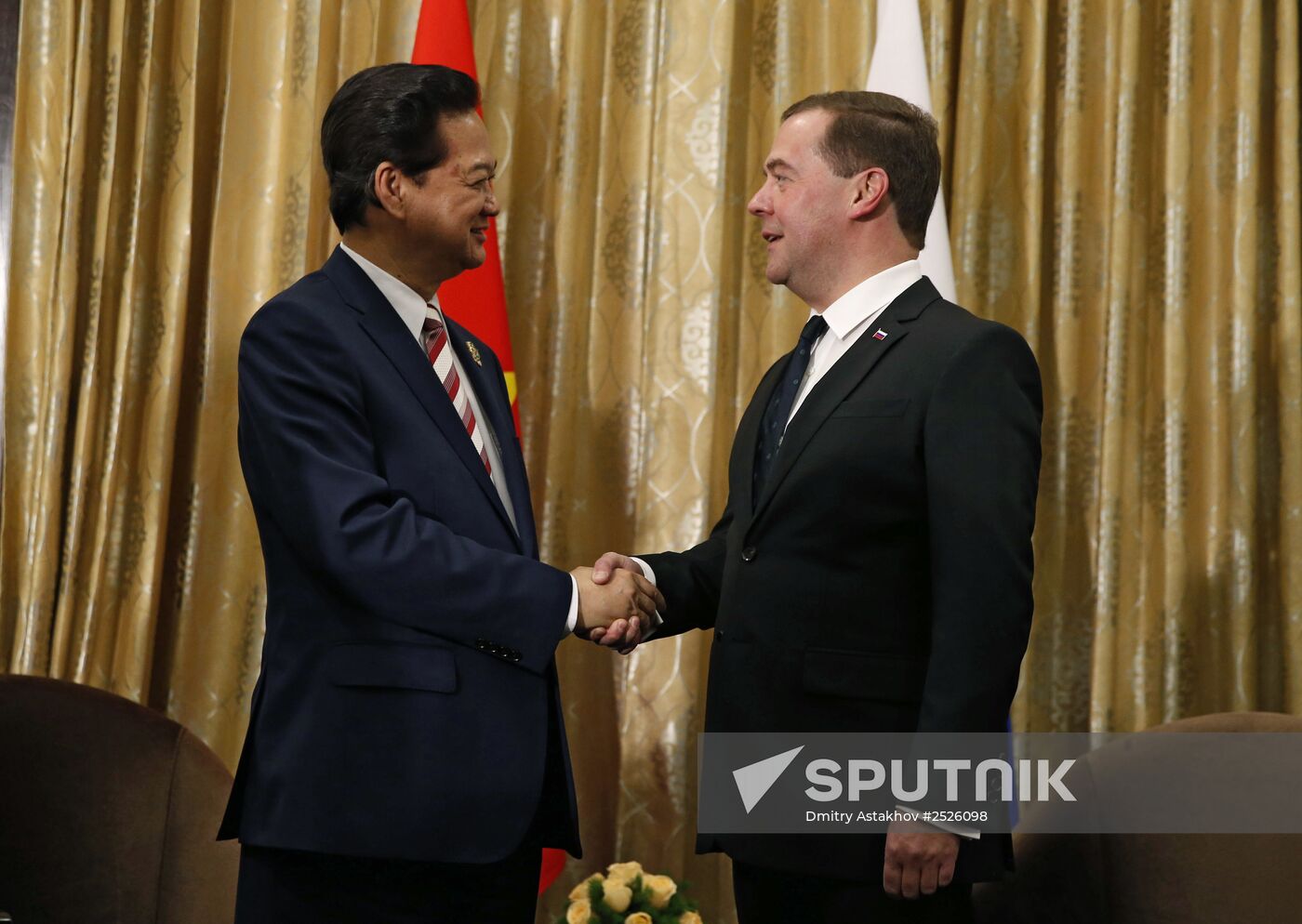 Dmitry Medvedev attends East Asia summit in Myanmar