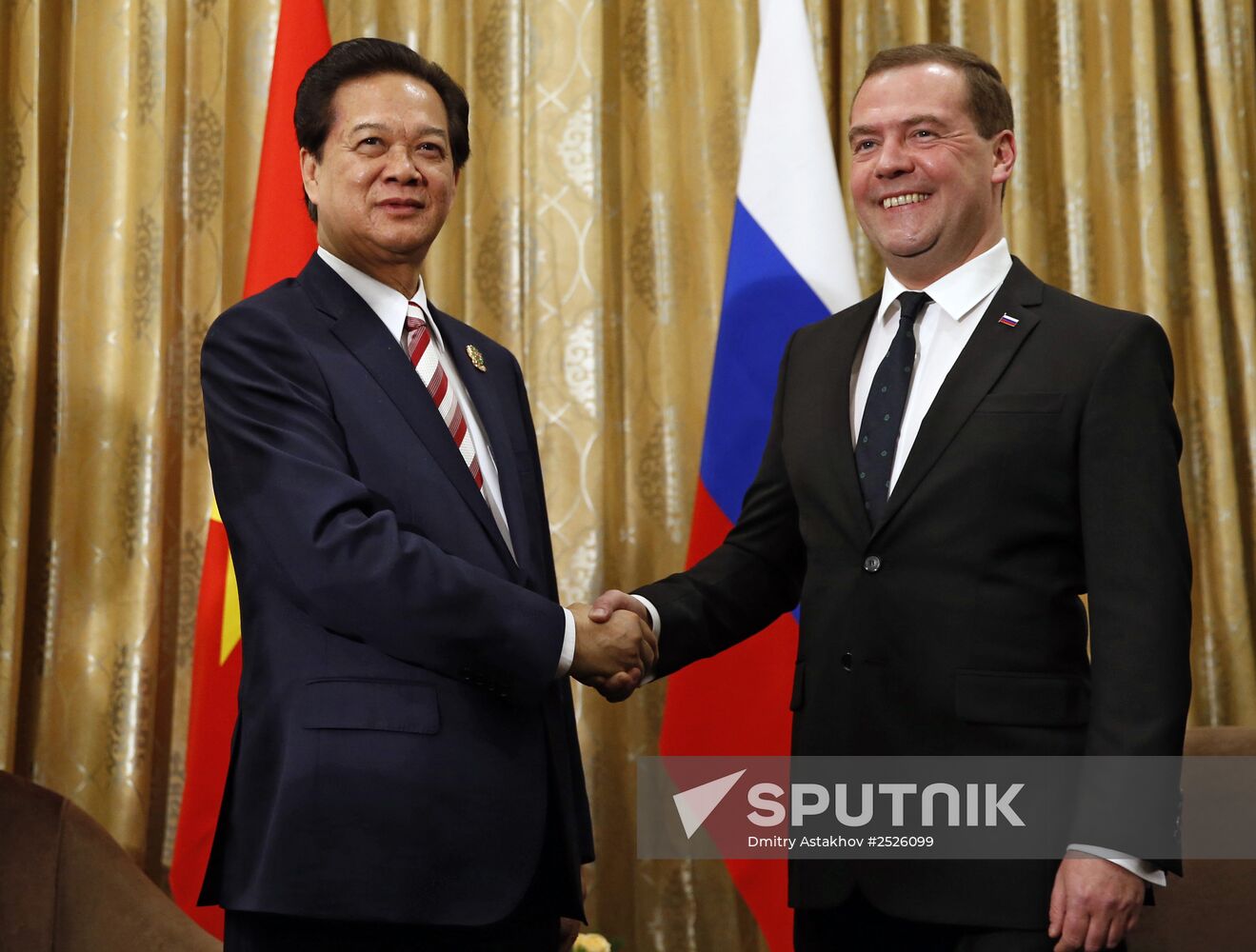 Dmitry Medvedev attends East Asia summit in Myanmar