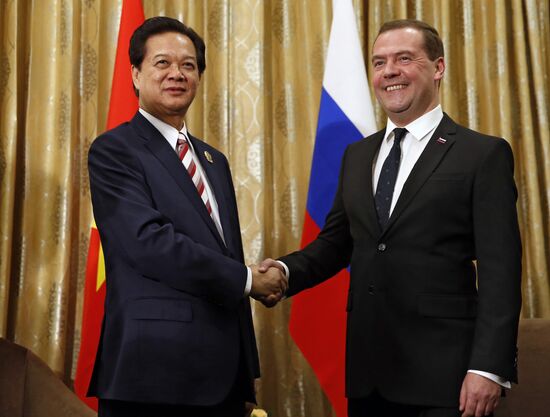 Dmitry Medvedev attends East Asia summit in Myanmar