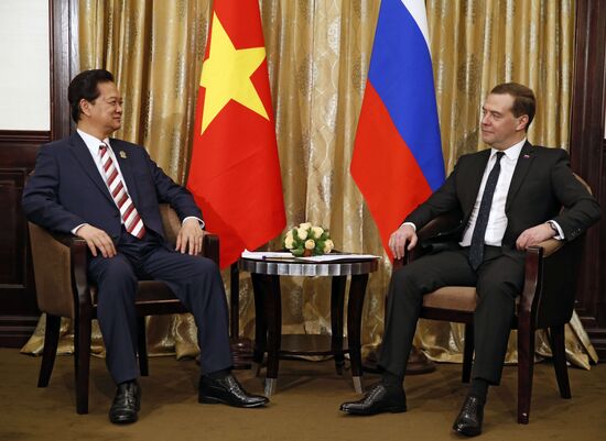 Dmitry Medvedev attends East Asia summit in Myanmar