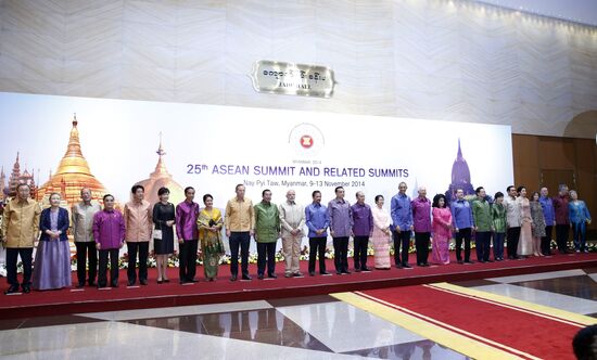 Dmitry Medvedev attends East Asia Summit in Myanmar