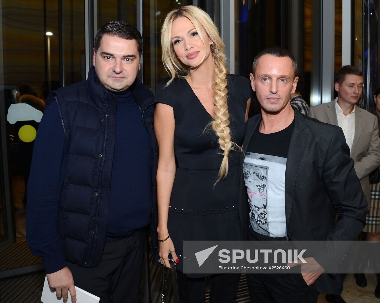 Showing of Chapurin fashion house