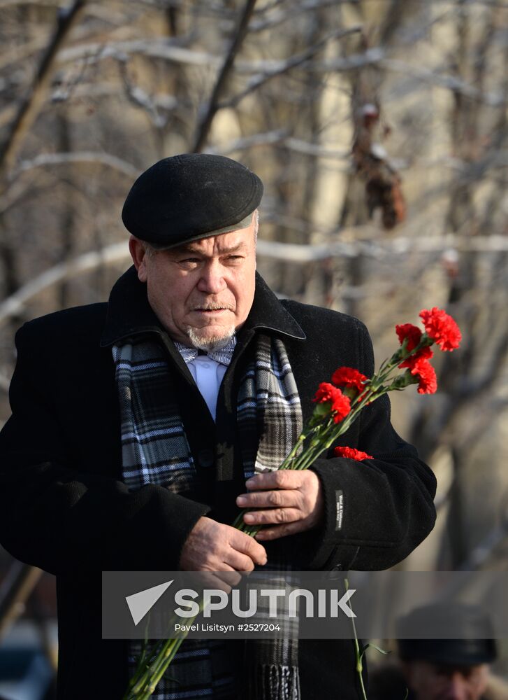 Memorial to war children working on homefront unveiled in Yekaterinburg