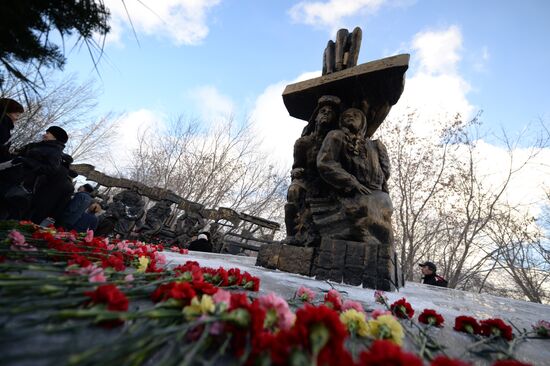 Memorial to war children working on homefront unveiled in Yekaterinburg