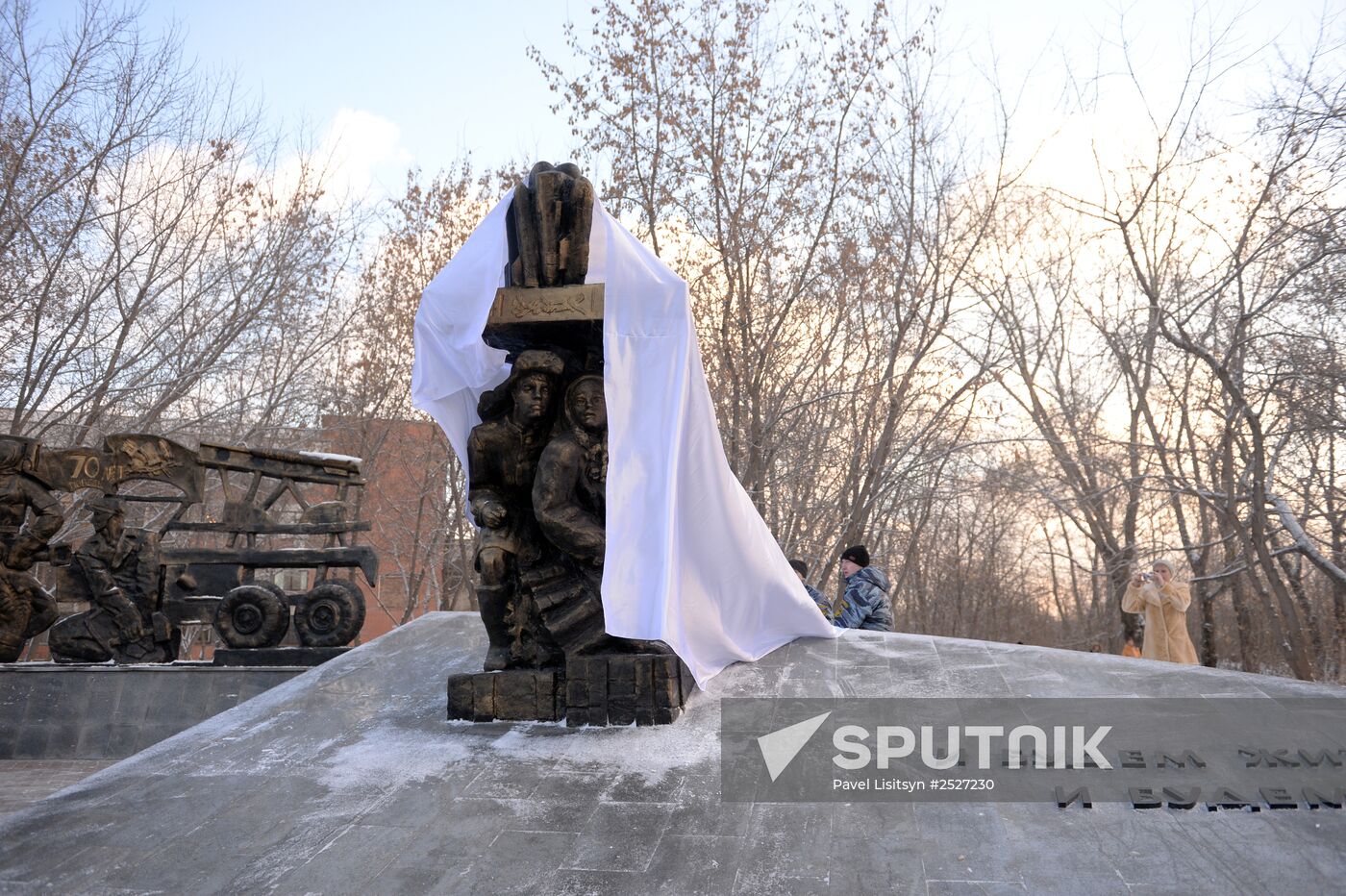 Memorial to war children working on homefront unveiled in Yekaterinburg