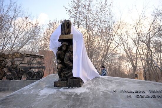 Memorial to war children working on homefront unveiled in Yekaterinburg