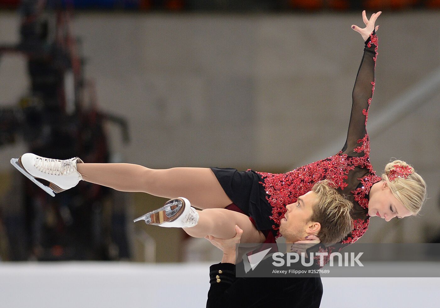 ISU Grand Prix of Figure Skating. Rostelecom Cup. Ice dance. Short program
