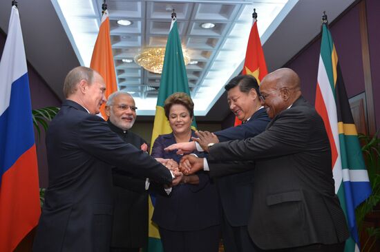 Vladimir Putin takes part in G-20 summit