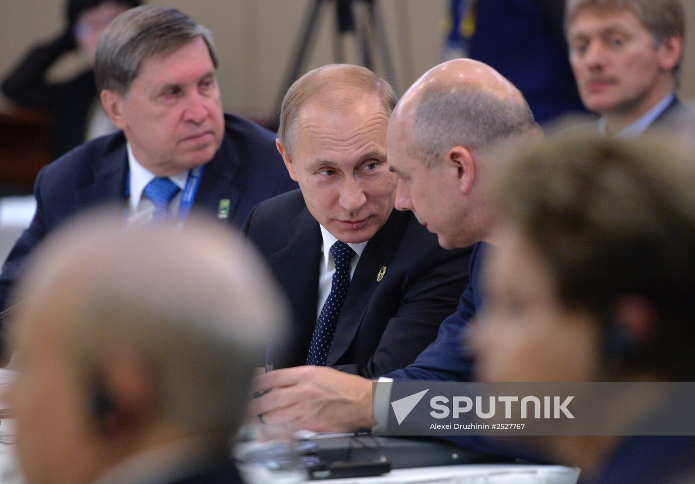 Vladimir Putin takes part in G-20 summit