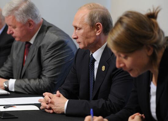 Vladimir Putin takes part in G-20 summit