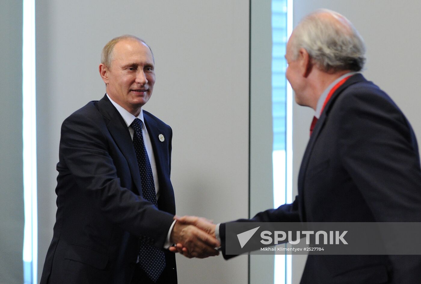 Vladimir Putin takes part in G-20 summit