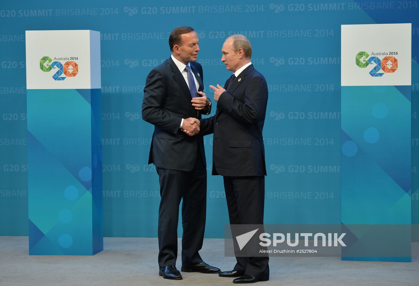 Vladimir Putin takes part in G-20 summit