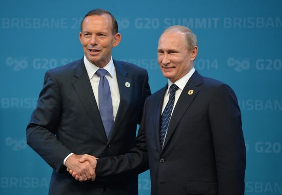 Vladimir Putin takes part in G-20 summit