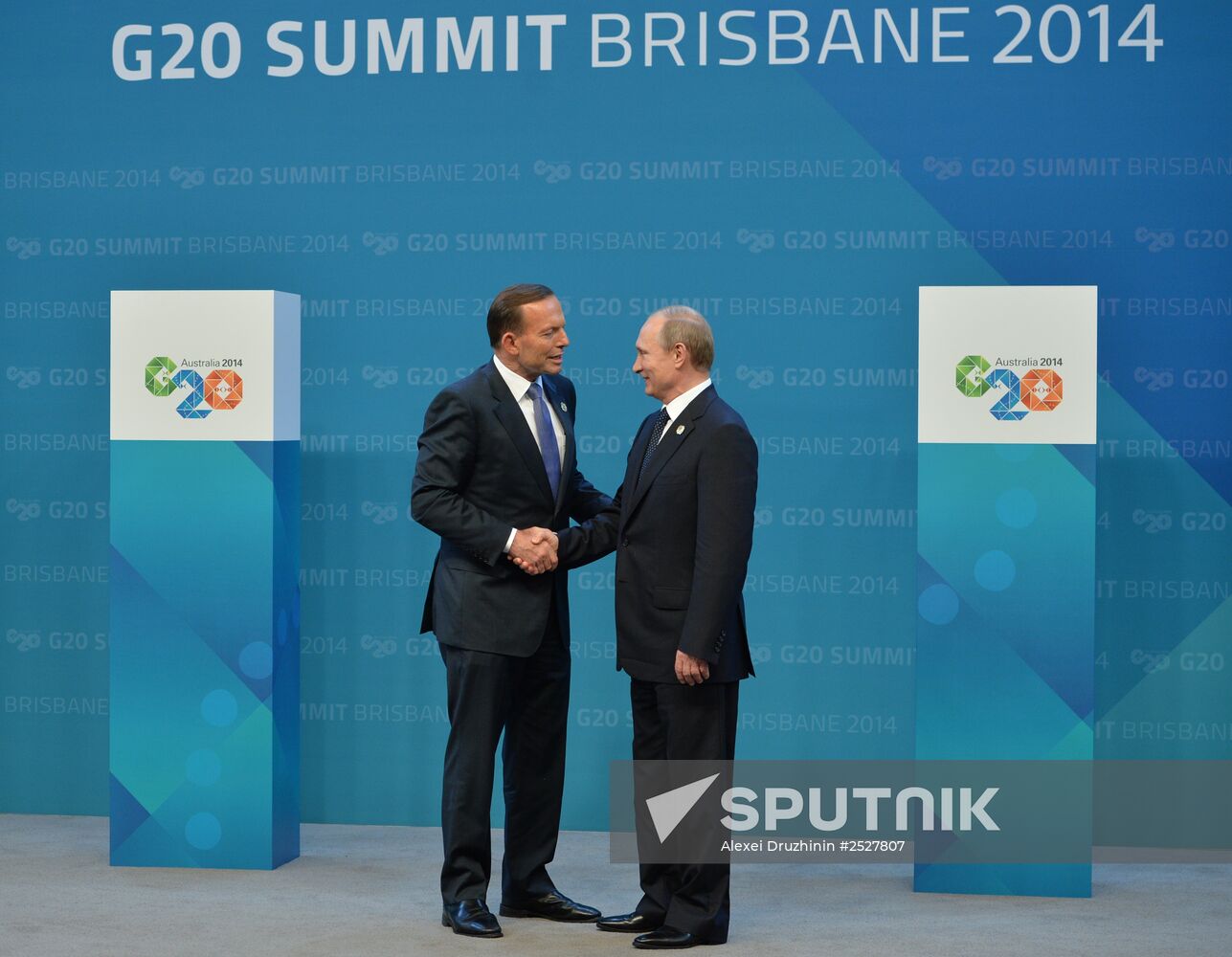 Vladimir Putin takes part in G-20 summit