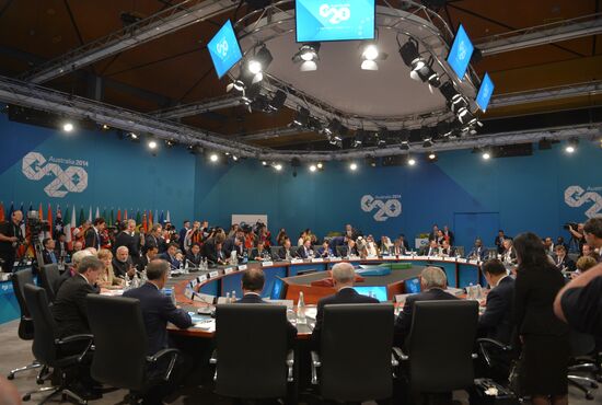 Vladimir Putin takes part in G-20 summit