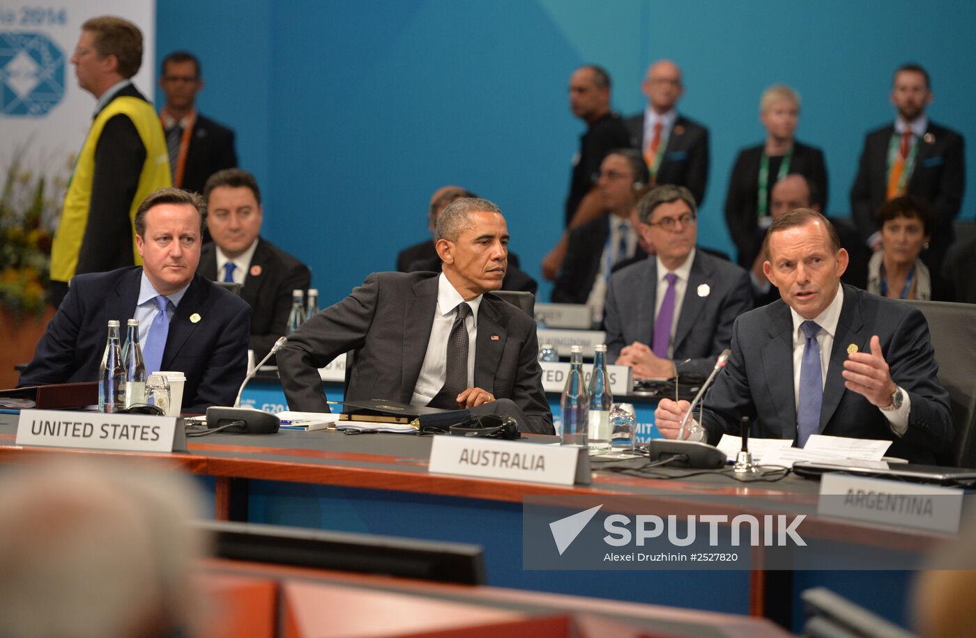 Vladimir Putin takes part in G-20 summit
