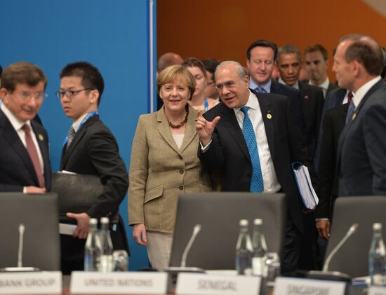 Vladimir Putin takes part in G-20 summit
