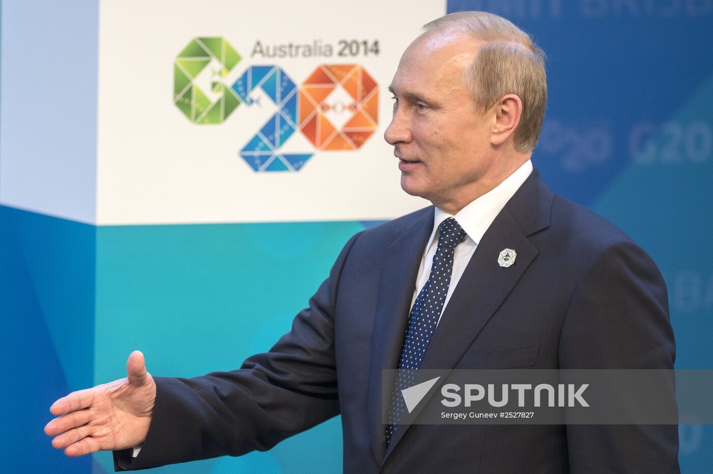 Vladimir Putin takes part in G-20 summit