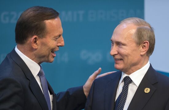 Vladimir Putin takes part in G-20 summit