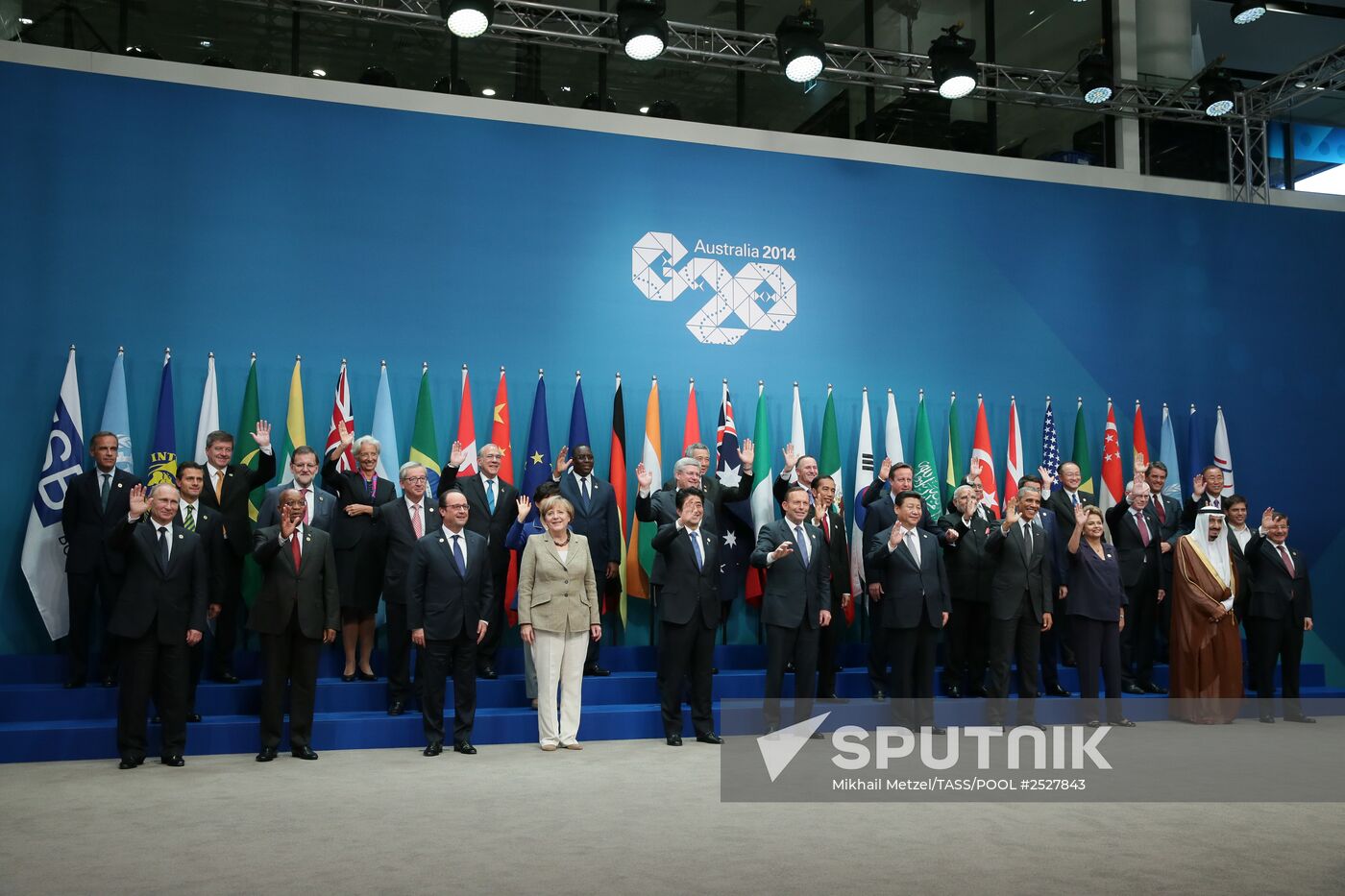 Vladimir Putin takes part in G-20 summit