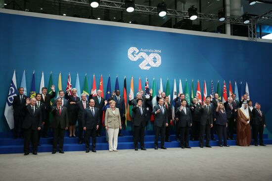 Vladimir Putin takes part in G-20 summit