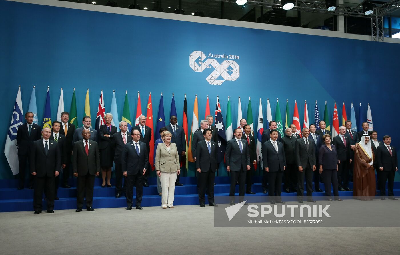 Vladimir Putin takes part in G-20 summit