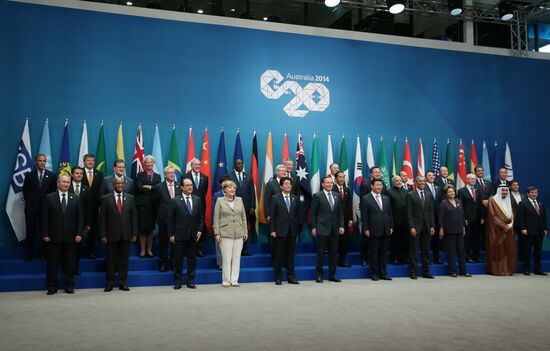 Vladimir Putin takes part in G-20 summit