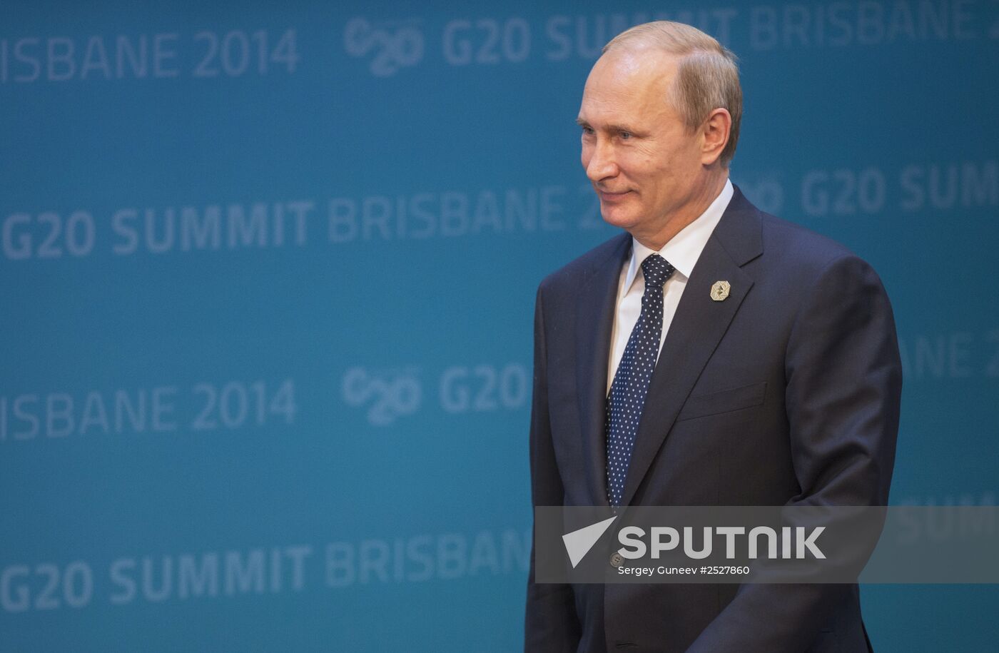 Vladimir Putin takes part in G-20 summit