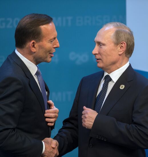 Vladimir Putin takes part in G-20 summit