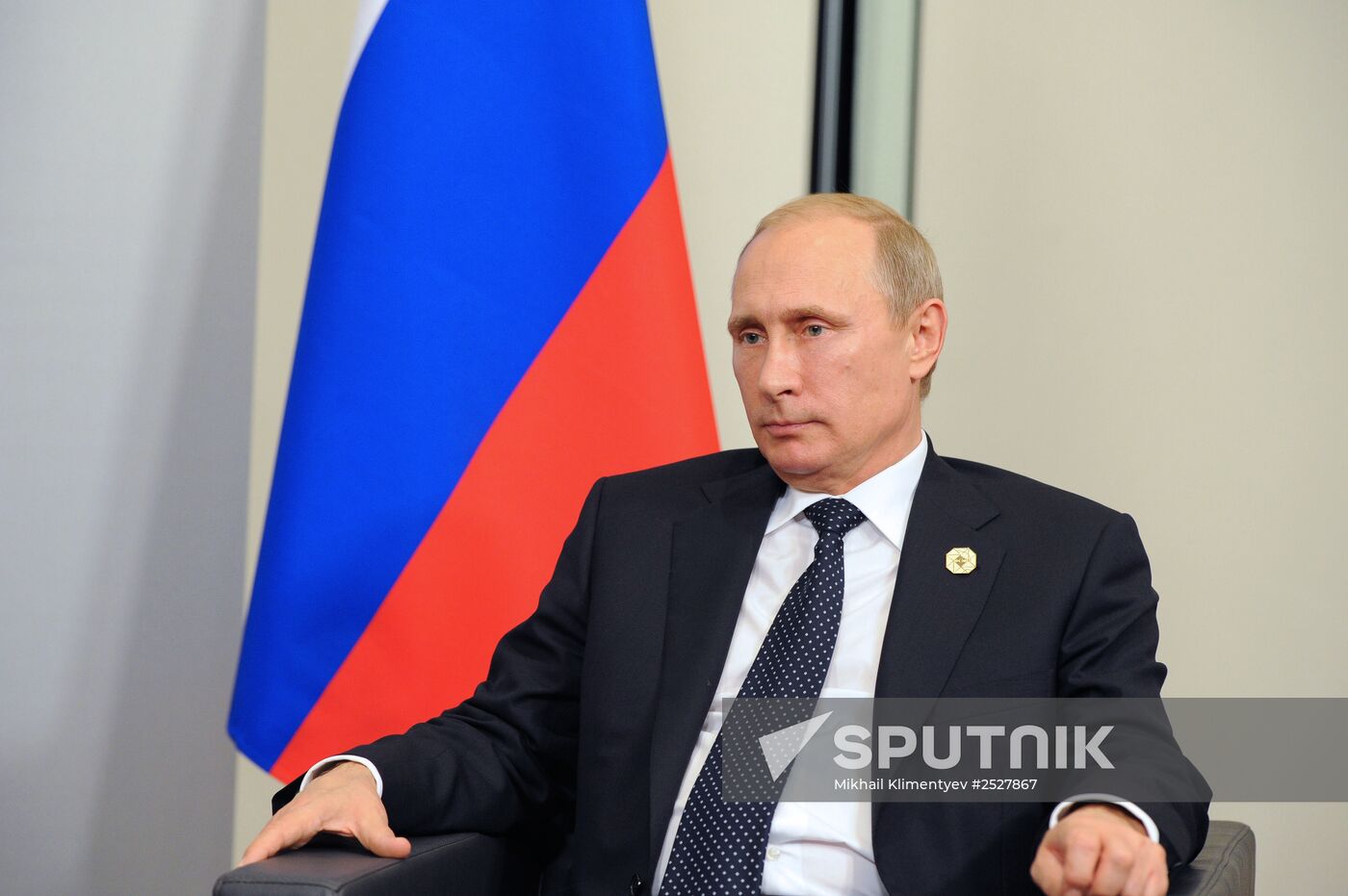 Vladimir Putin takes part in G-20 summit