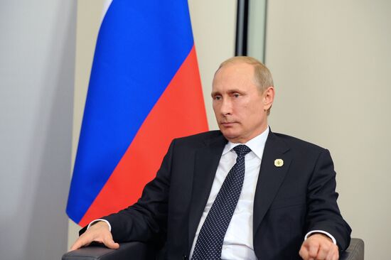 Vladimir Putin takes part in G-20 summit