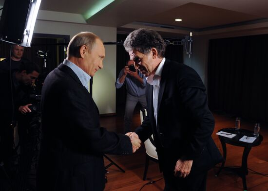 Vladimir Putin gives interview to ARD channel