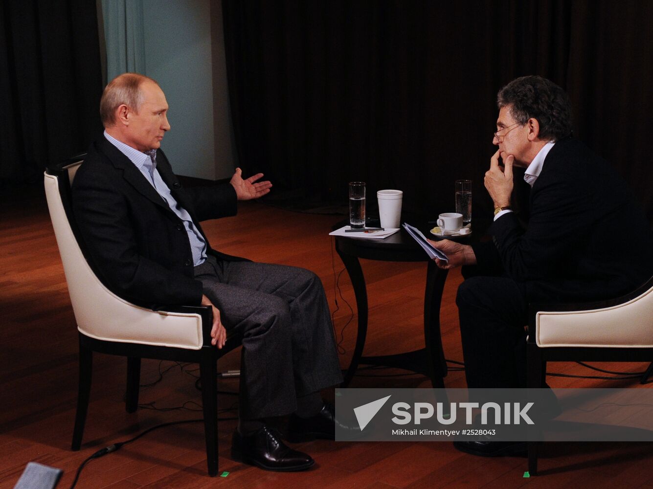 Vladimir Putin gives interview to ARD channel