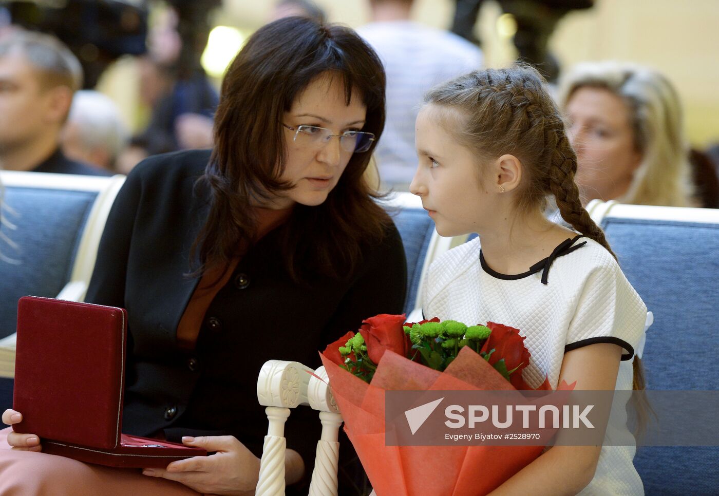 State awards presented to relatives of journalists killed in eastern Ukraine