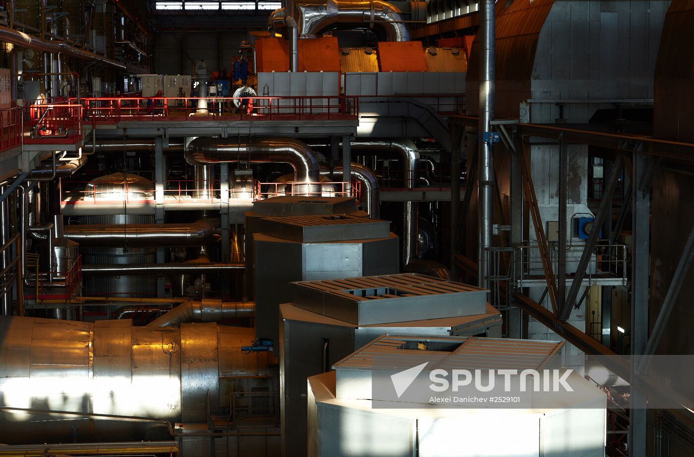 First Russian power station with steam-gas binary cycle
