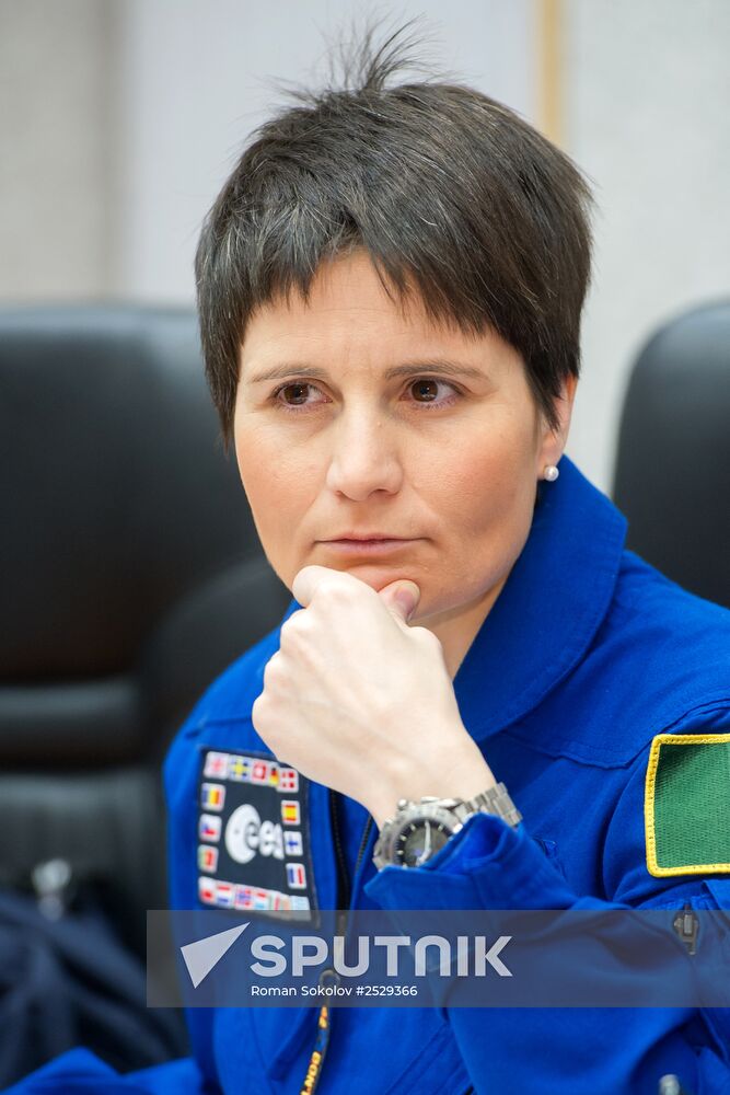 Training session of 42/43 ISS crew