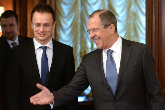 Russian, Hungarian foreign ministers meet in Moscow