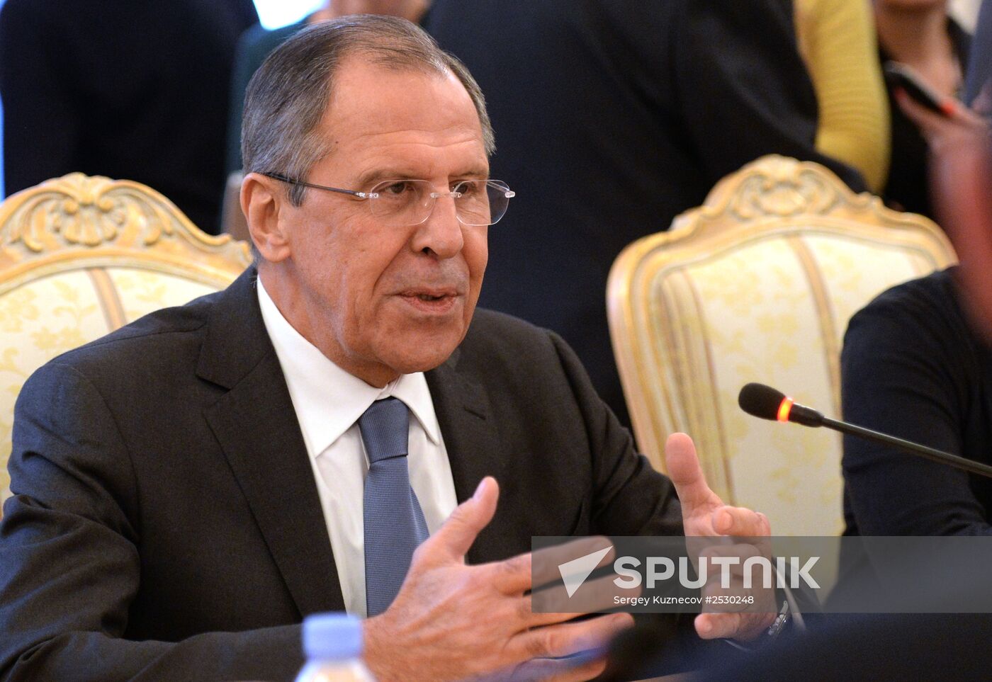 Russian, Hungarian foreign ministers meet in Moscow