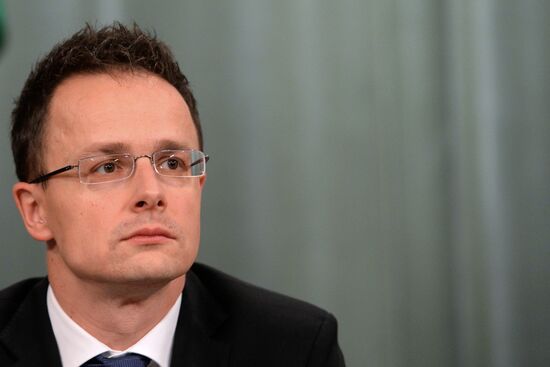 Russian, Hungarian foreign ministers meet in Moscow