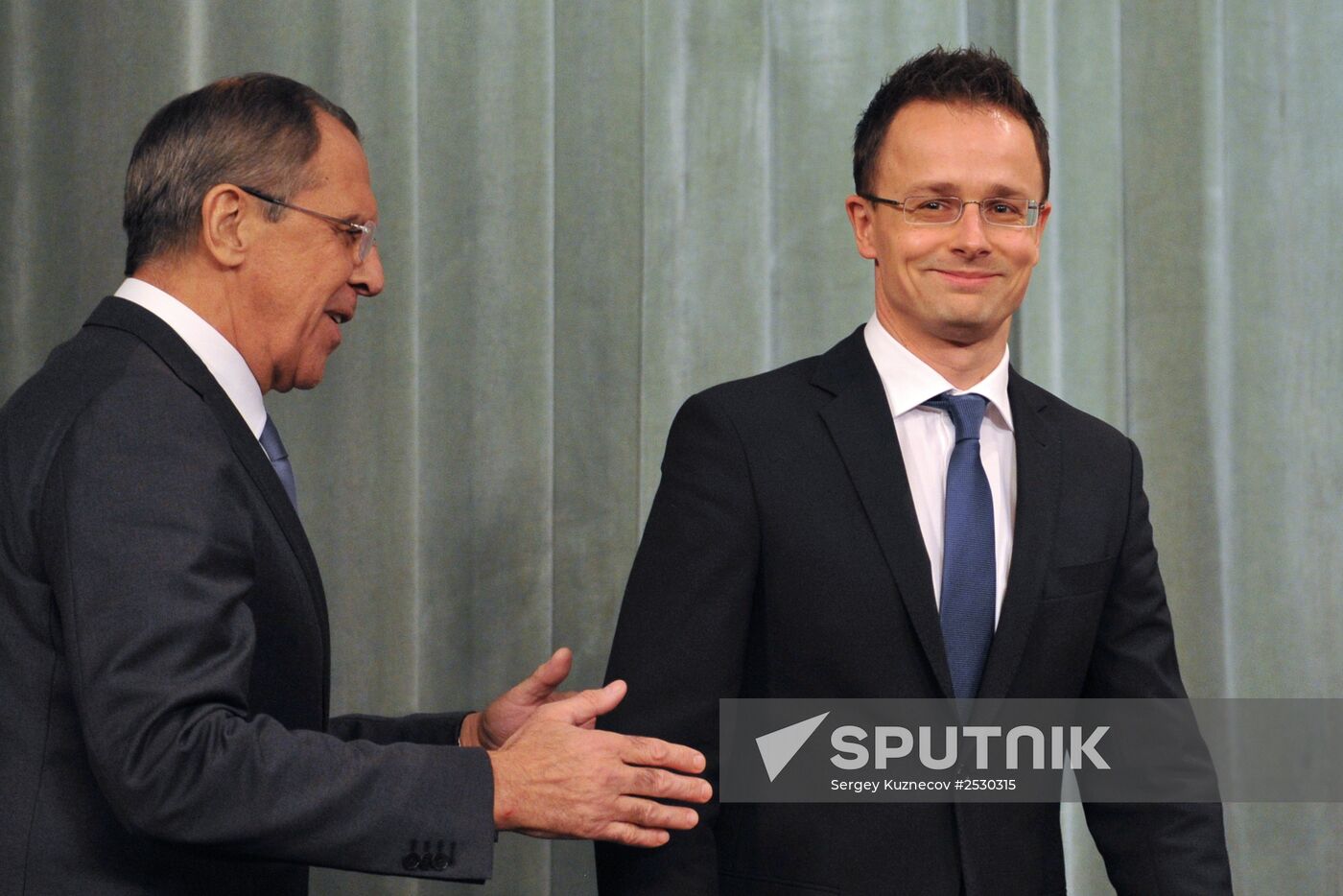 Russian, Hungarian foreign ministers meet in Moscow