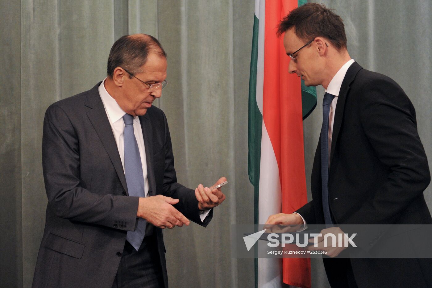 Russian, Hungarian foreign ministers meet in Moscow