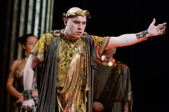 Dress rehearsal of Roman Comedy (Dion) at Mossovet Theater