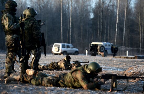 Special Rapid Response Unit practice before a mission in Dagestan