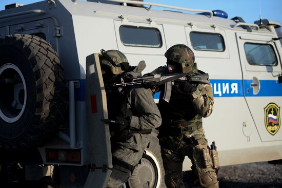 Special Rapid Response Unit practice before a mission in Dagestan