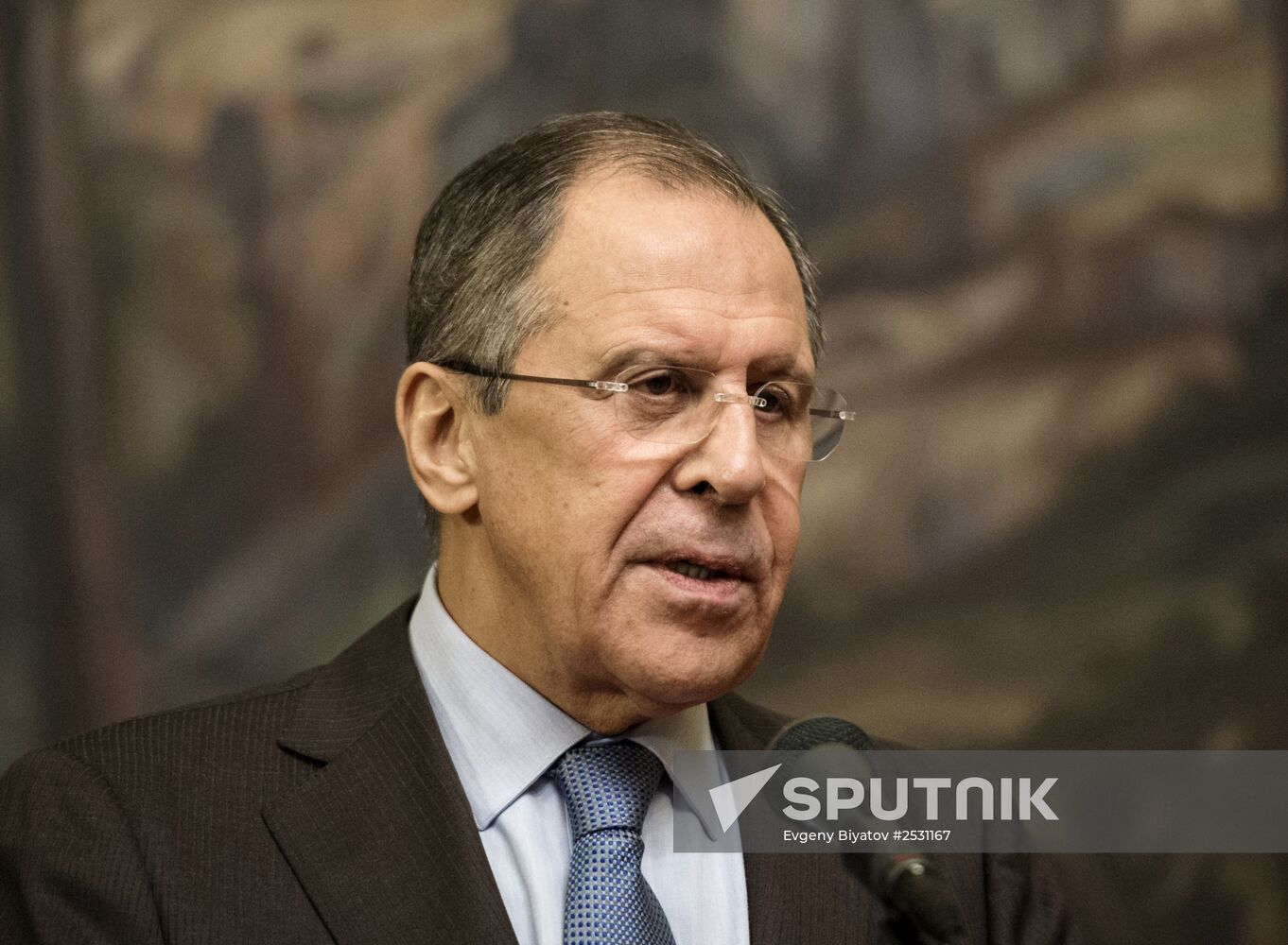 Foreign Minister Sergei Lavrov meets with Saudi counterpart