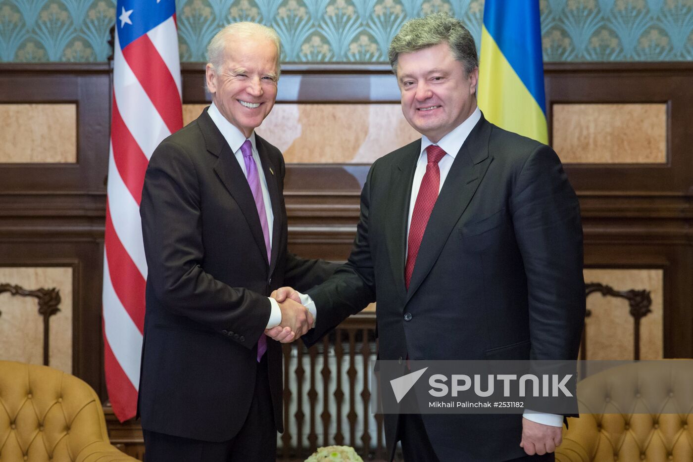 Poroshenko, Biden meet in Kiev