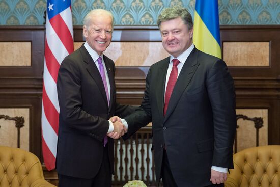 Poroshenko, Biden meet in Kiev