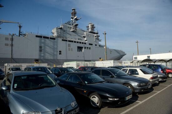 Second Mistral helicopter carrier floated out in France