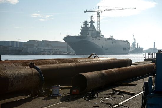 Second Mistral helicopter carrier floated out in France