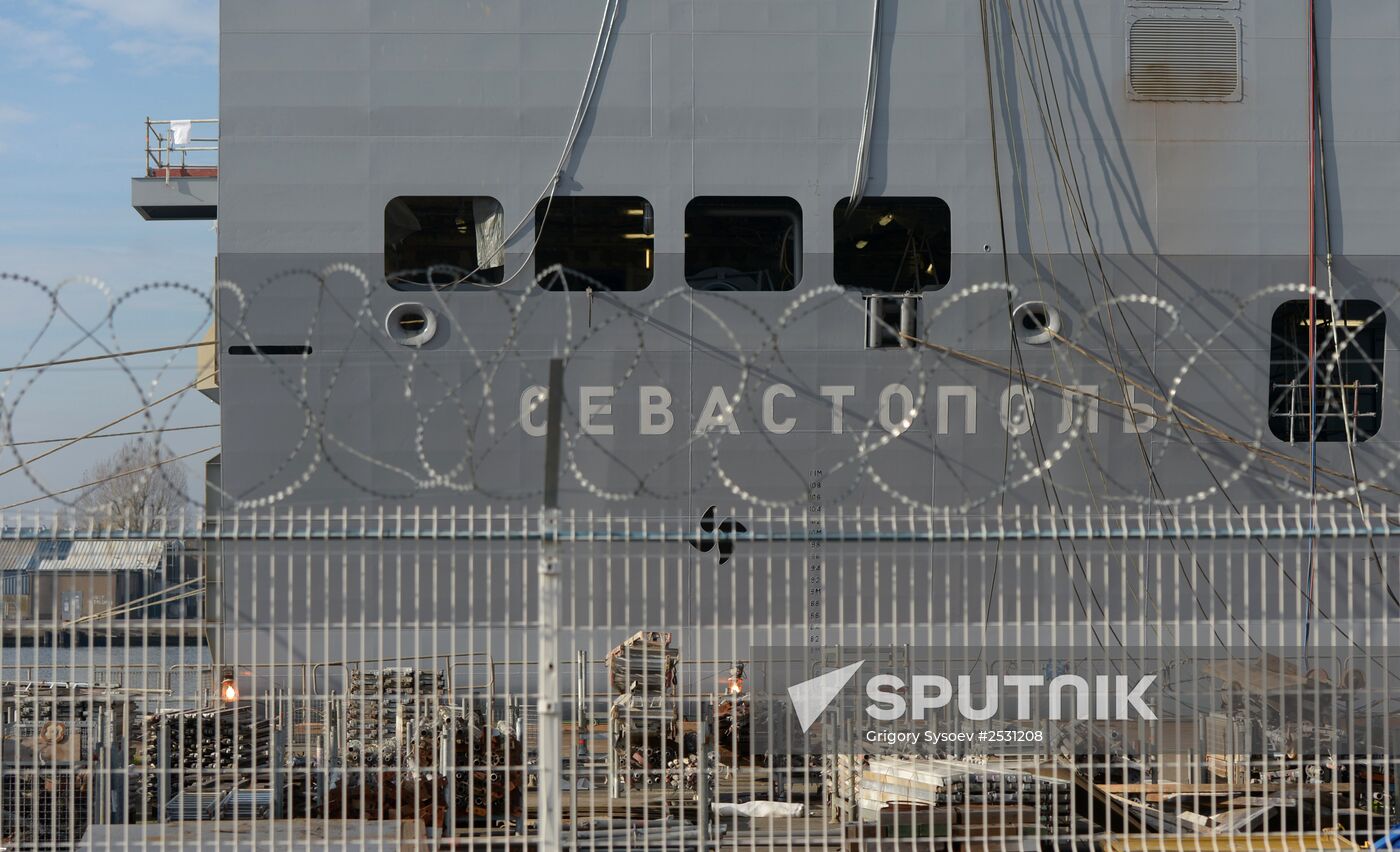 Second Mistral helicopter carrier floated out in France